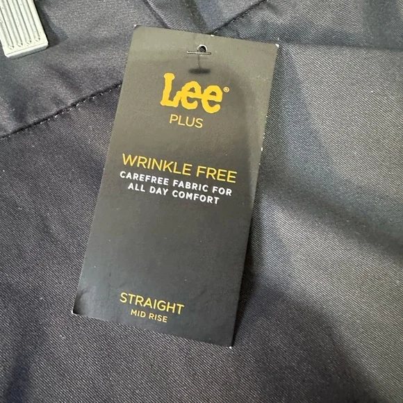 NWT women’s plus size Lee wrinkle free pants SZ 26W petite - Picture 5 of 7